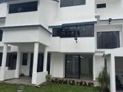 Amplia casa en Fracc con vigilancia, Reforma Cuernavaca