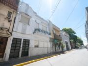Amplia casa en Planta Alta a metros de la Peatonal