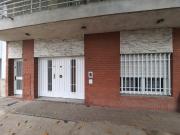 AMPLIA CASA EN PLANTA BAJA CON PATIO PARQUIZADO Y TODOS...