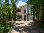 Amplia casa en Playacar ? 6 Habitaciones, 6 Ba?os, 2...