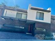Amplia casa en privado con casa club en TRES MARIAS