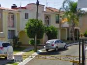 AMPLIA CASA EN REMATE A 20 MIN DEL BOSQUE DE CENTINELA...