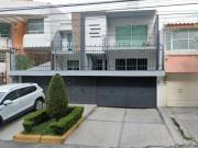 Amplia Casa En Remate ubicada en Cd. Satélite, Naucalpan...