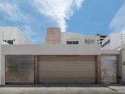 AMPLIA CASA EN RENTA CON ALBERCA PRIVADA EN CANCUN SM 11