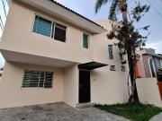 AMPLIA CASA EN RENTA EN COTO LA FLORIDA ARCOS DE... AMPLIA CASA EN RENTA EN COTO LA FLORIDA ARCOS DE...