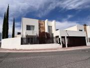 AMPLIA CASA EN VALLE DE JURIQUILLA AMPLIA CASA EN VALLE DE JURIQUILLA