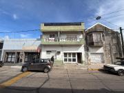 Amplia Casa en Venta B° Industrial 2 viviendas en una