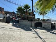 AMPLIA CASA EN VENTA / CAÑON DE LA RAZA !