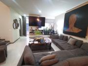 AMPLIA CASA EN VENTA CERCA DEL ESTADIO MORELOS CON...