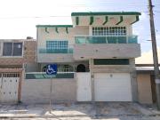 AMPLIA CASA EN VENTA CON EXCELENTE UBICACIÓN
