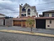 amplia casa en venta de 3 pisos 5 dormitorios sector...
