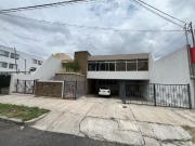 Amplia casa en venta en ciudad del sol