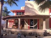 Amplia Casa en venta en Club Erandeni con seguridad,...