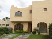 AMPLIA CASA EN VENTA EN FRACC BOSQUES TRES MARIAS