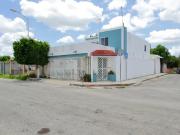 | Amplia casa en Venta en Fraccionamiento Bosques del...