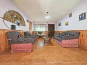 Amplia casa en venta en Pasaje Calvento 2151