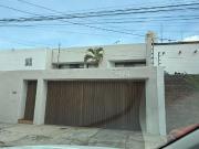 Amplia casa en venta en Providencia, Guadalajara