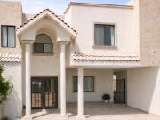 Amplia Casa en Venta en Santa Fe, Monterrey ? Excelente...