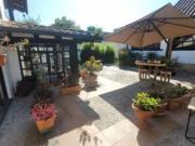 Amplia Casa en venta estilo Hacienda, de 5 dormitorios...