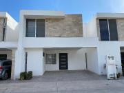 AMPLIA CASA EN VENTA, FRACC EL PALMAR, SAN LUIS POTOSI, SLP
