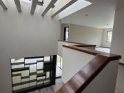 AMPLIA CASA EN VENTA VALLE REAL