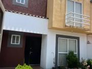 CASA EN VENTA TOLUCA, FRACC. VILLAS TOSCANA, CERCA...