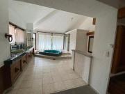 AMPLIA CASA EN VENTA ZONA ARBOLADA JARDINES DE CUERNAVACA