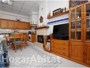 AMPLIA CASA ESQUINERA CON GARAJE DOBLE, TERRAZA Y TRASTERO