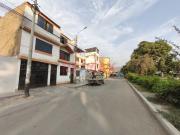 Amplia Casa Frente A Parque | Urb. Naranjal Los Olivos