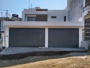 AMPLIA CASA NUEVA DE 4 RECAMARAS EN ZONA LAS TRANCAS,...