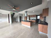 AMPLIA CASA NUEVA EN RENTA 4 REC EN RESIDENCIAL LAGOS...