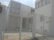 Amplia casa para familia grande muy bien ubicada