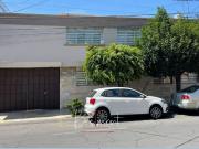 Amplia Casa para Oficina en venta en Col. El Carmen