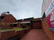 Amplia casa seis ambientes jardin quincho venta Wilde Centro