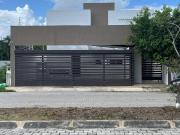 | Amplia casa semiamueblada, en venta. |