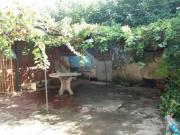 AMPLIA CASA. SIN EXPENSAS. DOS DORMITORIOS. DOS PATIOS....