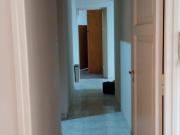 Amplia casa sobre calle principal. Vivienda,...