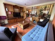 Amplia casa sola en calle cerrada Amplia casa sola en calle cerrada