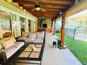 AMPLIA CASA UBICADA EN CONDOMINIO SANTA ELENA