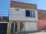 AMPLIA CASA UBICADISIMA