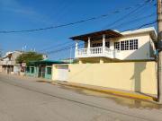 AMPLIA CASA VENTA PUERTO CEIBA PARAISO, CERCA CORREDOR...