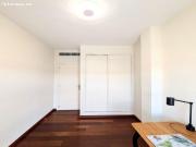 Amplia, confortable y luminosa vivienda con balcón y piscina