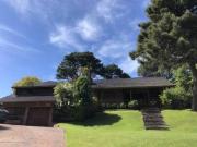 Amplia e importante propiedad a 250 mts del mar y 200...