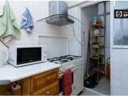 Amplia habitación con balcón en piso compartido, Realejo