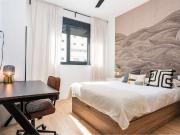 Amplia habitación con baño privado en Coliving en Málaga