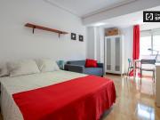 Amplia habitación de 6 dormitorios apartamento Quatre...