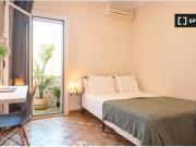 Amplia habitación doble en alquiler en piso de 5...