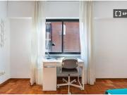 Amplia habitación en alquiler en apartamento de 9...