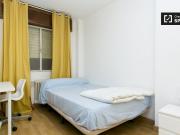 Amplia habitación en alquiler en Granada Centro