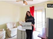 Amplia habitación en apartamento de 3 dormitorios en San...